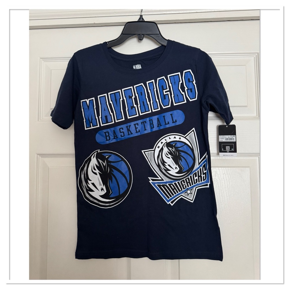 NBA Dallas Mavericks Boys Kids Graphic Tee - Navy and Royal Blue